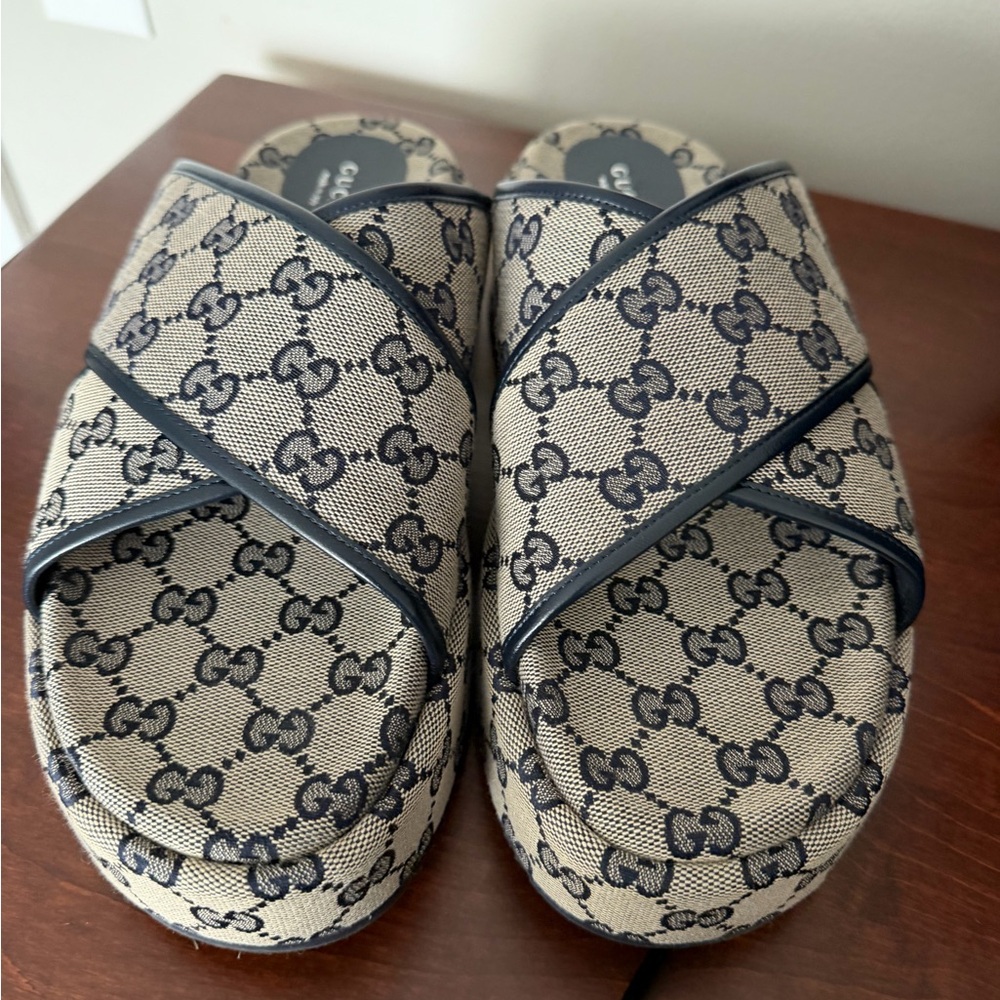 Gucci Slides, 41